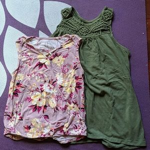 Set of 2 Girls 10 Old Navy and Art class Tank Tops